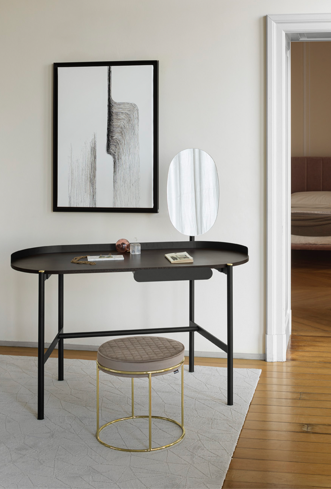 Madame desk with elliptical top and mirror Vanities Calligaris