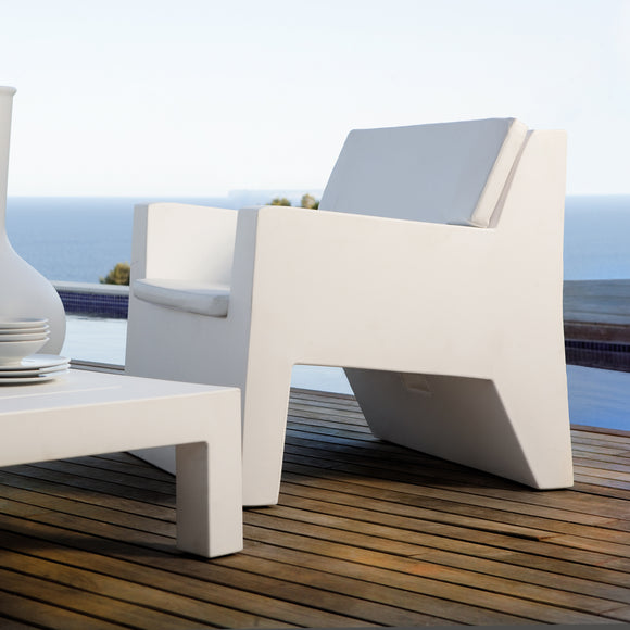 Jut Lounge Chair Outdoor Vondom