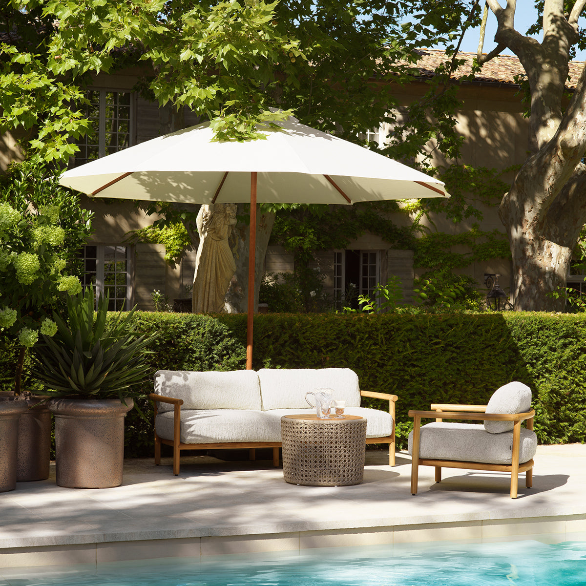 Outdoor Side table – Italian Luxury Interiors
