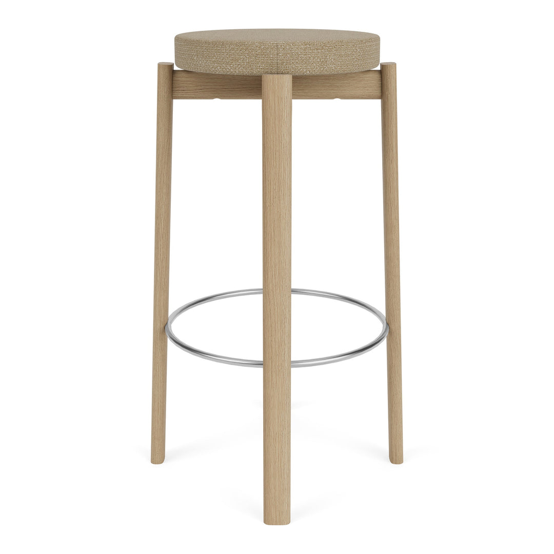 Passage Upholstered Stool Table & Bar Stools Audo Copenhagen 02 - Audo Boucle Beige / Natural Oak Bar: 29.5 in height