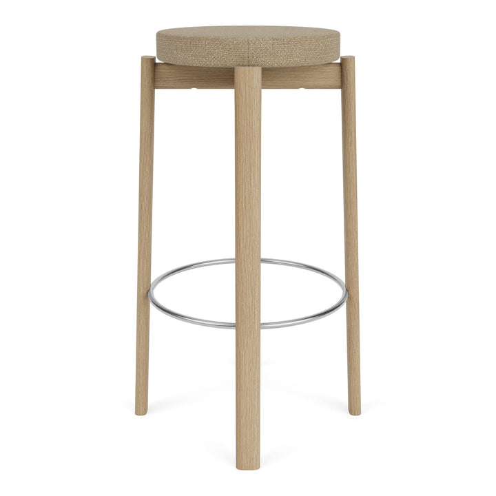 Passage Upholstered Stool Table & Bar Stools Audo Copenhagen 02 - Audo Boucle Beige / Natural Oak Bar: 29.5 in height