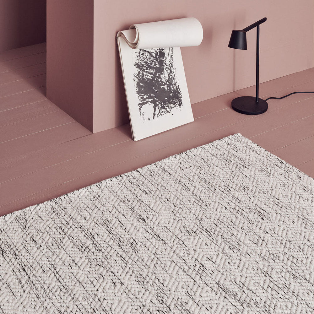 Nyoko Rugs Linie Design