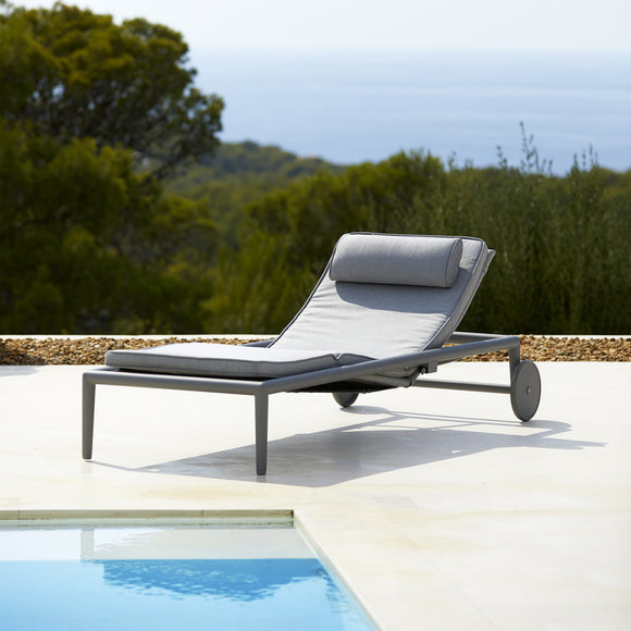 Conic Outdoor Sunbed with Gas Spring Outdoor Furniture Cane-line
