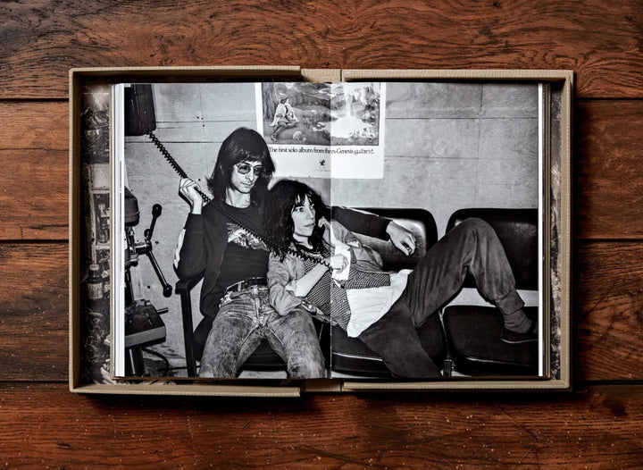 Lynn Goldsmith. Patti Smith. Before Easter After Print Books Taschen   