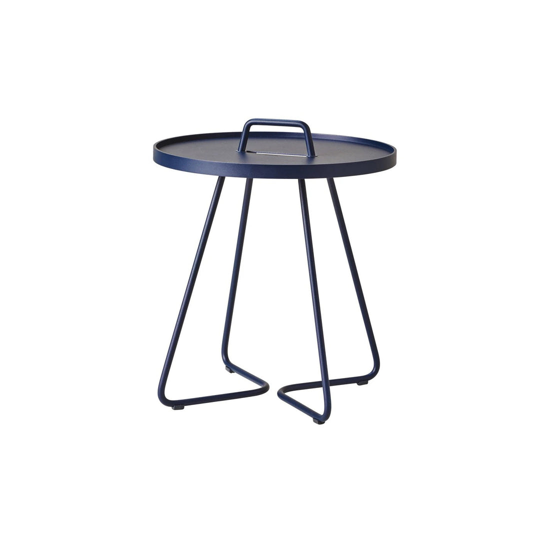 On The Move Indoor/Outdoor Side Table Outdoor Tables Cane-line