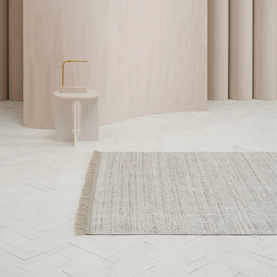 Friolento Silver Rug Linie Design