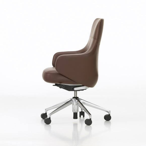 Grand Executive Lowback Office Chair Chairs Vitra