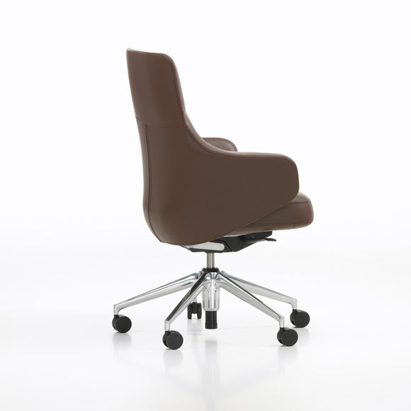 Grand Executive Lowback Office Chair Chairs Vitra