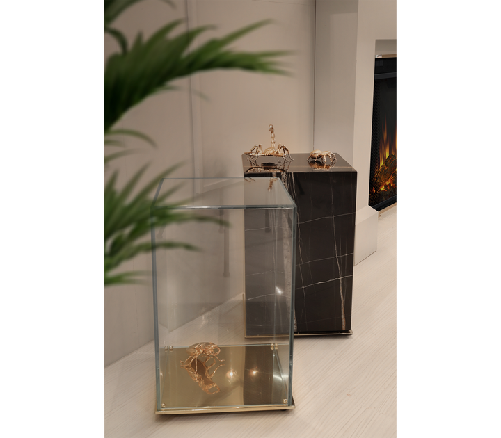 Metamorphosis Side Table  Boca Do Lobo   