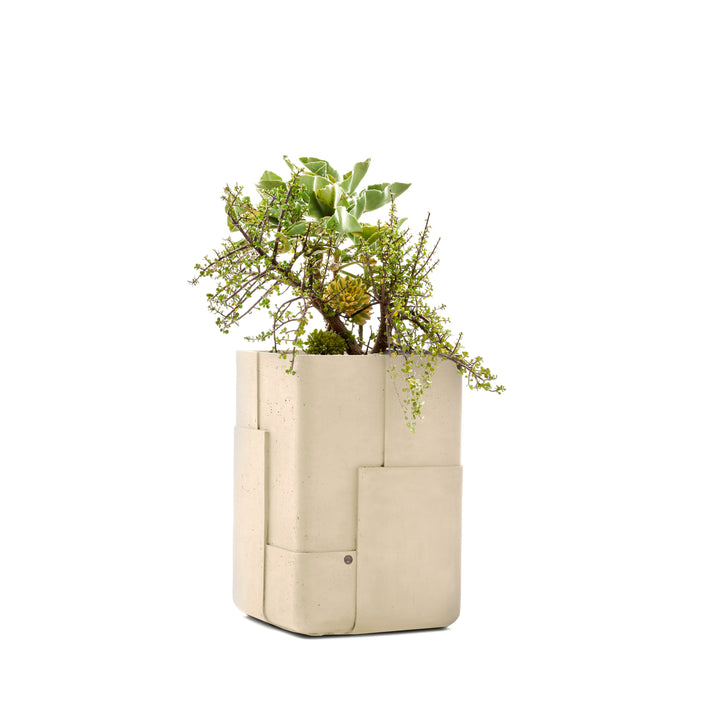 Aarde Planter – Tall Outdoor Planters Indigenus Sandstone