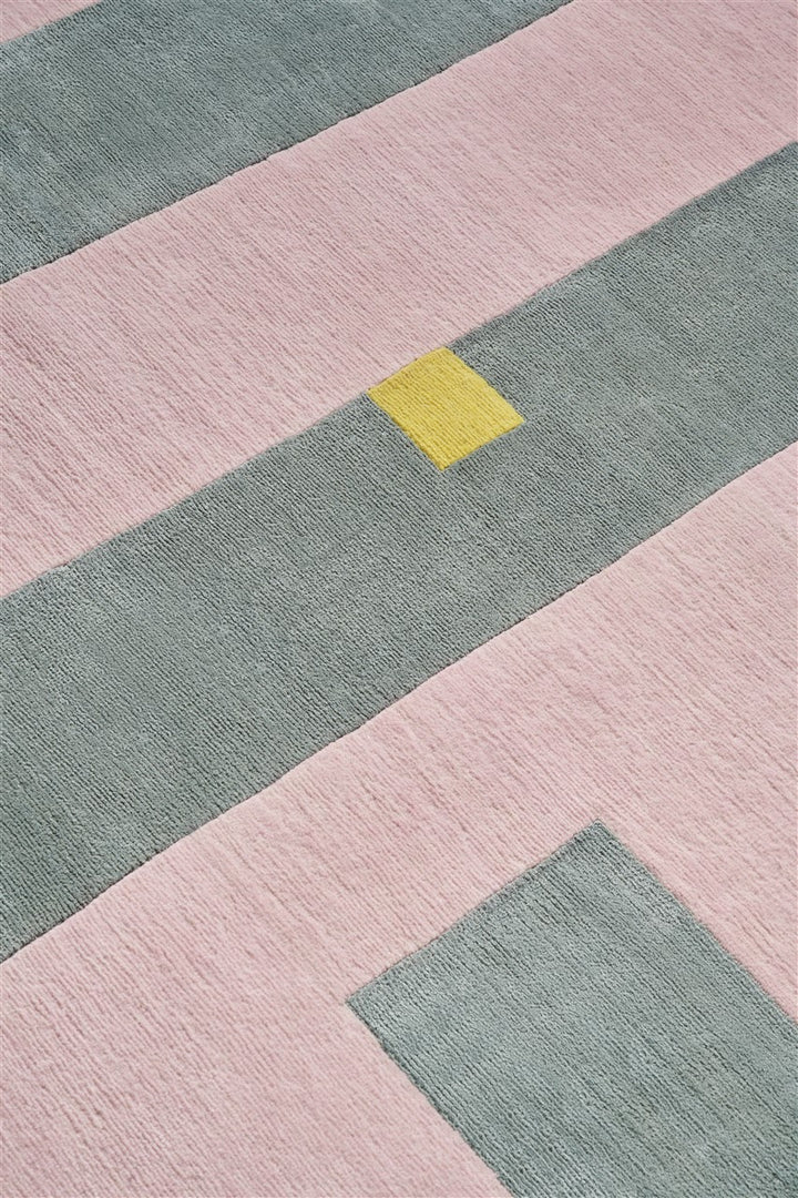 Macchine Inutili Pink Rug