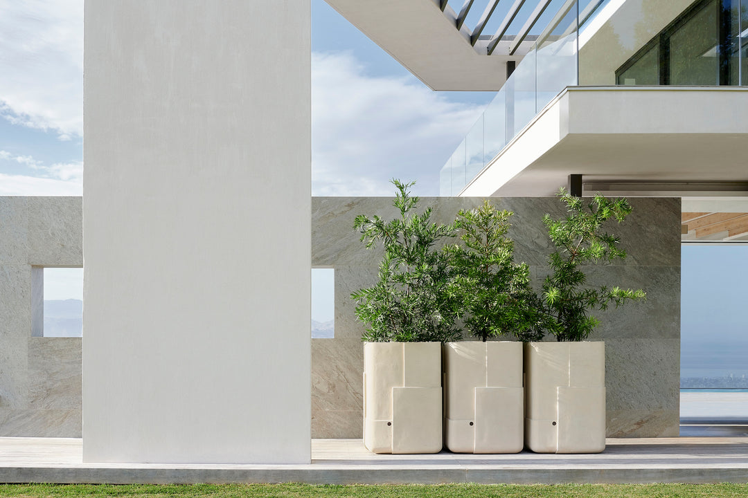 Aarde Planter – Tall Outdoor Planters Indigenus