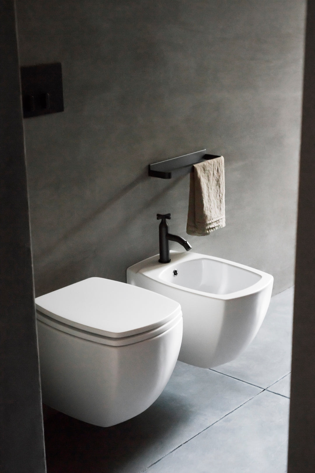 Agape 750 Wall Mounted Bidet Sanitary Ware Agape