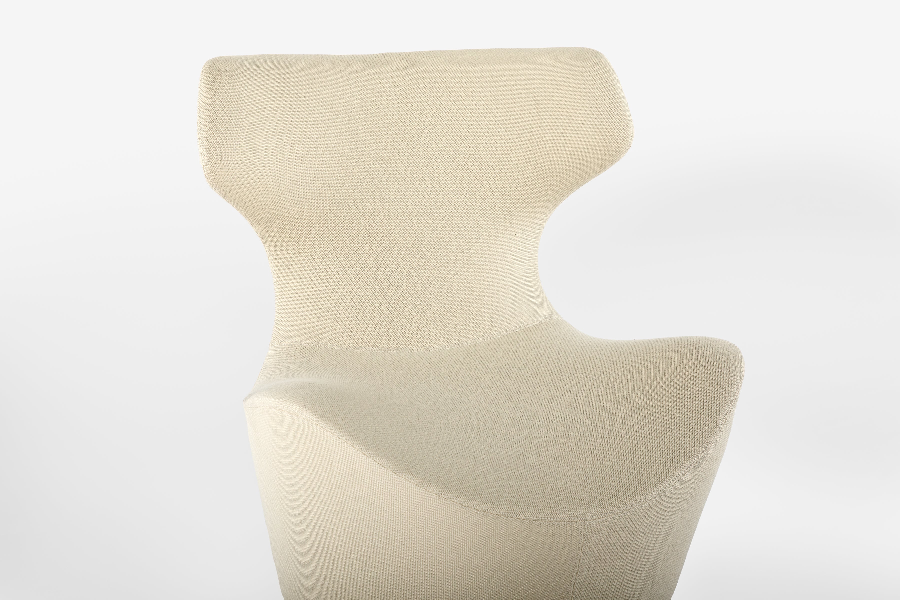 Piccola Papilio Swivel Armchair – Italian Luxury Interiors