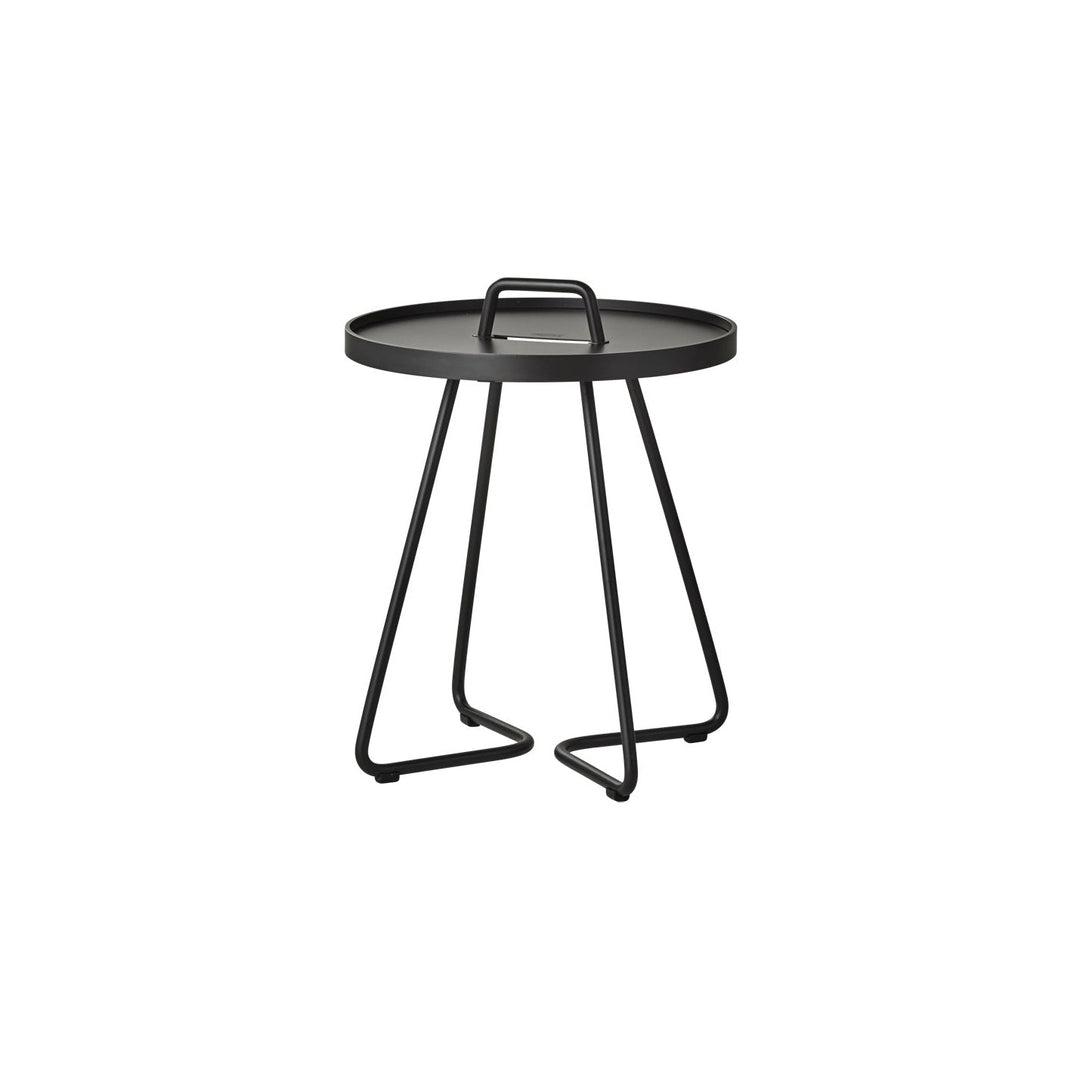 On The Move Indoor/Outdoor Side Table Outdoor Tables Cane-line