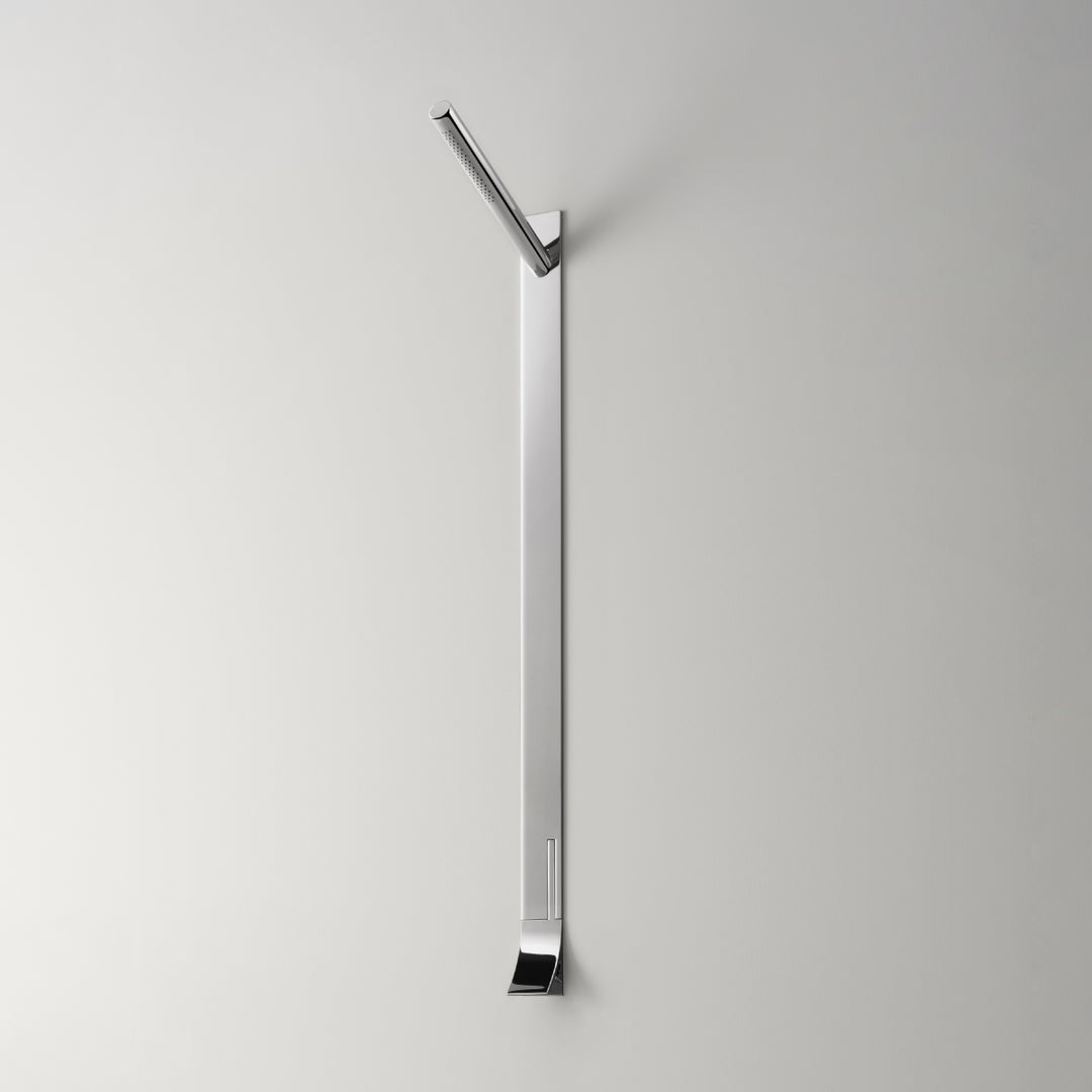 Cut Plus Column shower with mixer and conical rain jet