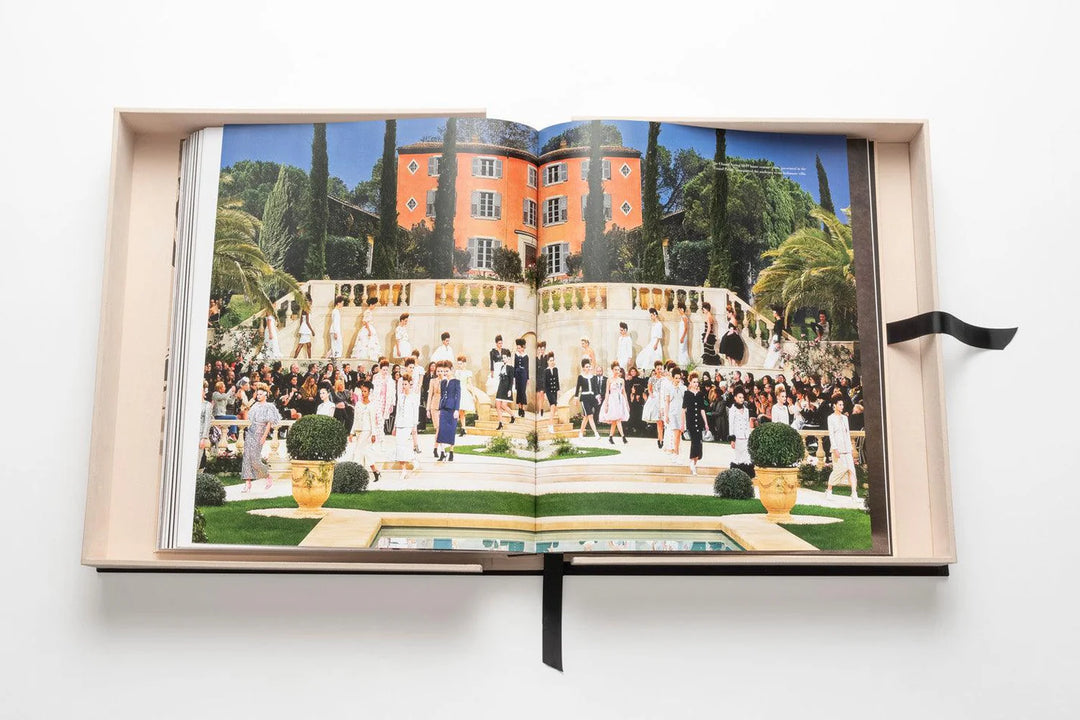 Chanel: The Legend of an Icon Book (Ultimate) Books Assouline