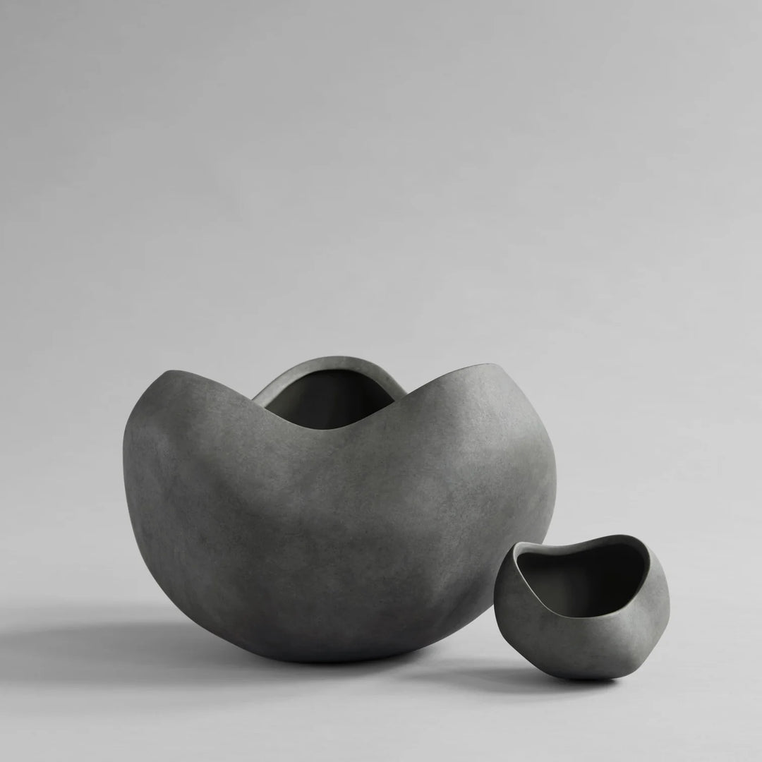 Curve Bowl, Big - Dark Grey Decorative Bowl 101 Copenhagen   