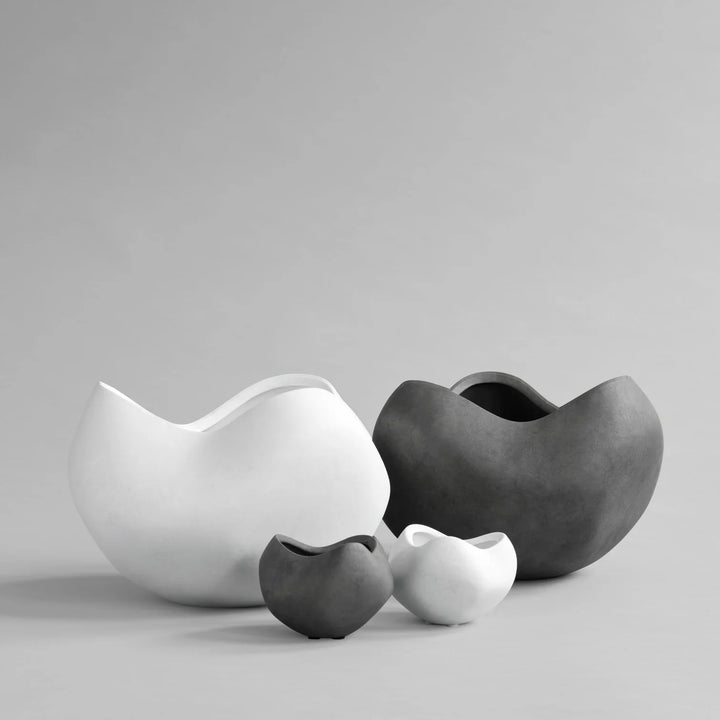 Curve Bowl, Big - Dark Grey Decorative Bowl 101 Copenhagen   
