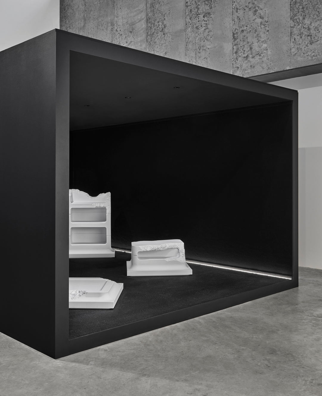 The Sculpted Series Low Coffee Table Coffee Table Gufram   