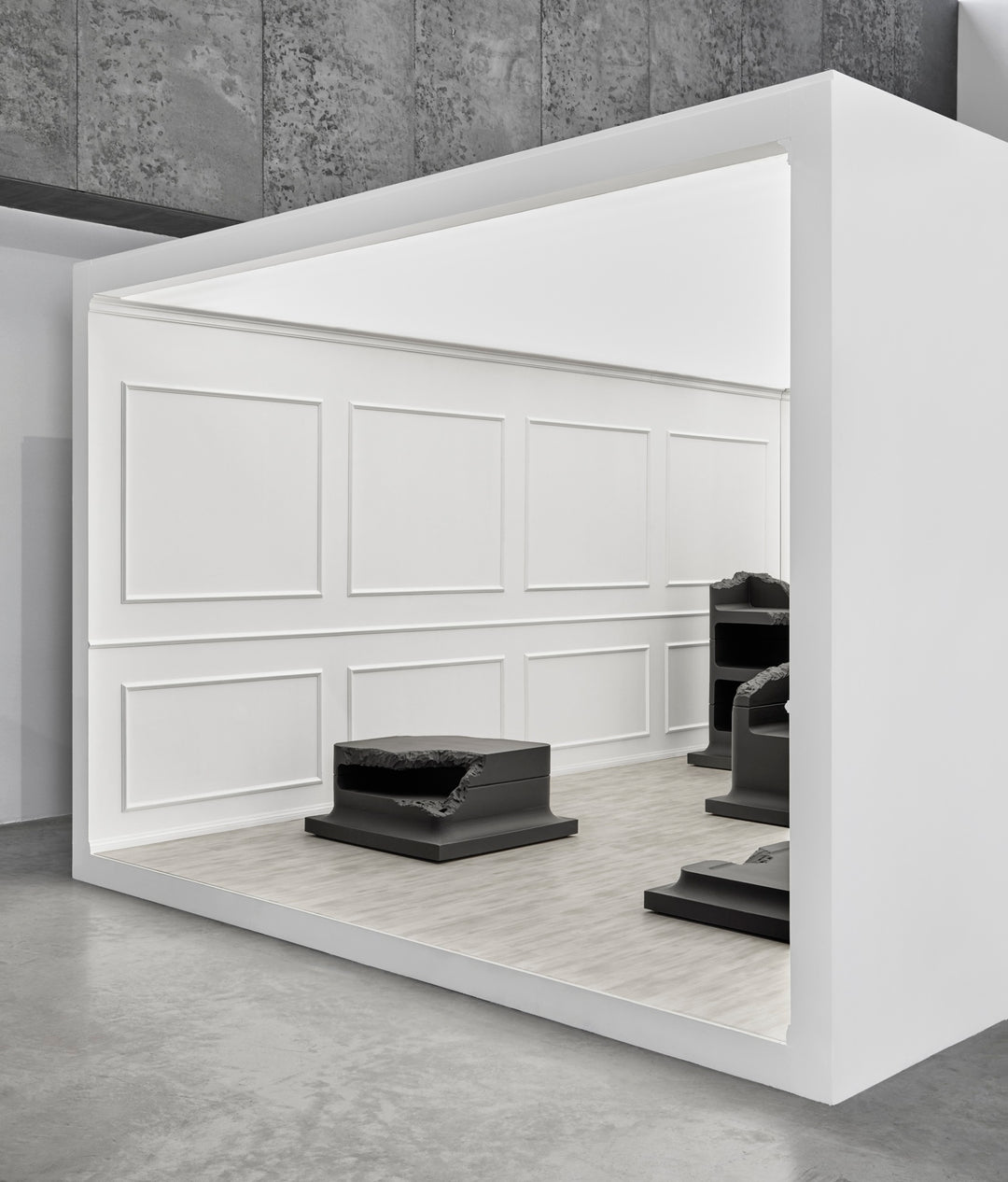 The Sculpted Series Armchair Armchair Gufram   