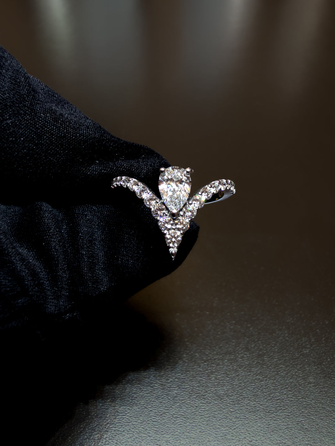 Peekasit 3 Seater Sofa Showroom Model Sofa Fendi Casa