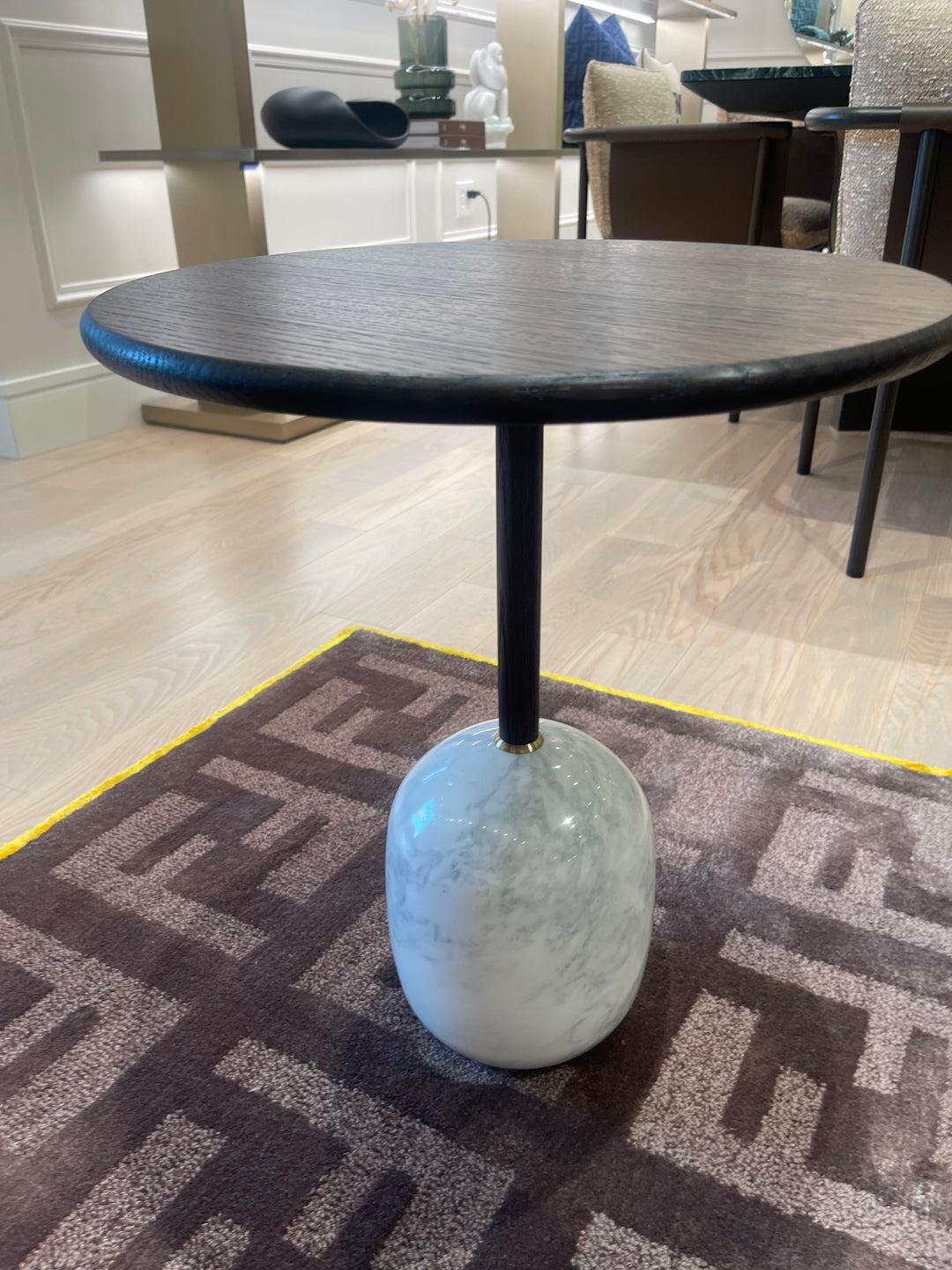Bottini Marble Side Table Calcatta 40 x 50 cm Showroom Model Side Table Fendi Casa