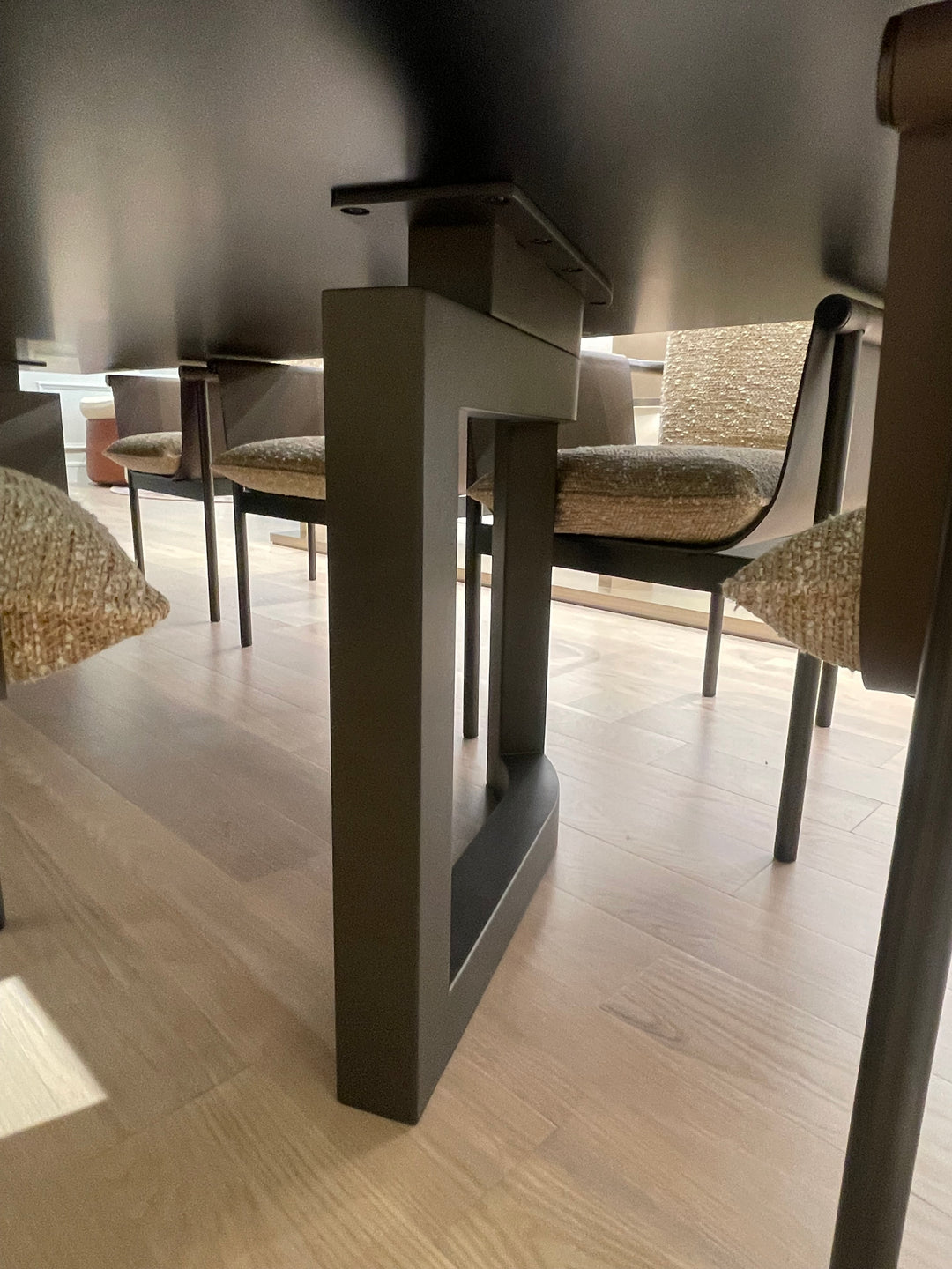 Ford Dining Table Verde Alpine Showroom Model Dining Table Fendi Casa