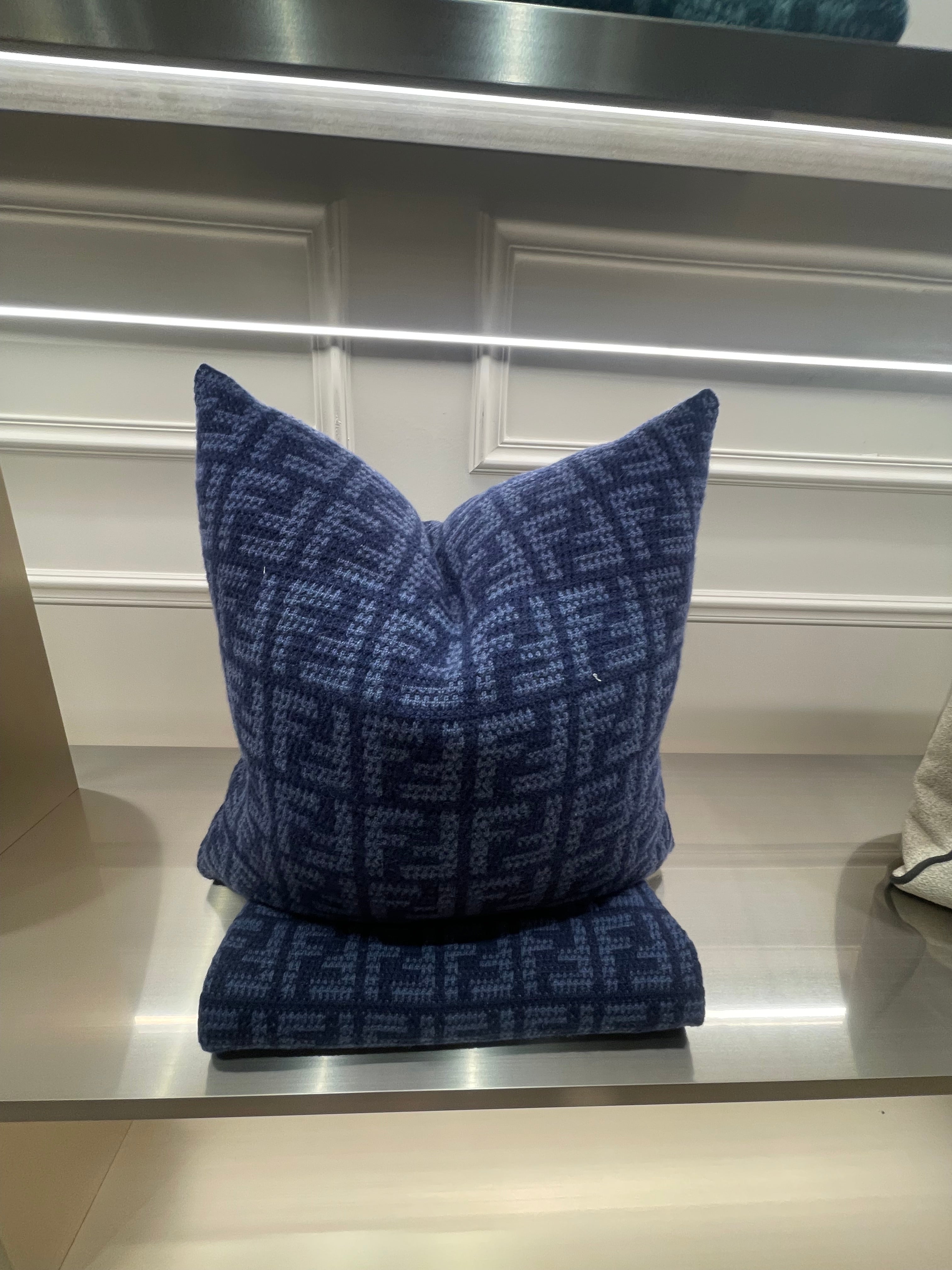 Casa Clearance Fendi Home Accessories Luxury Textile Accessories