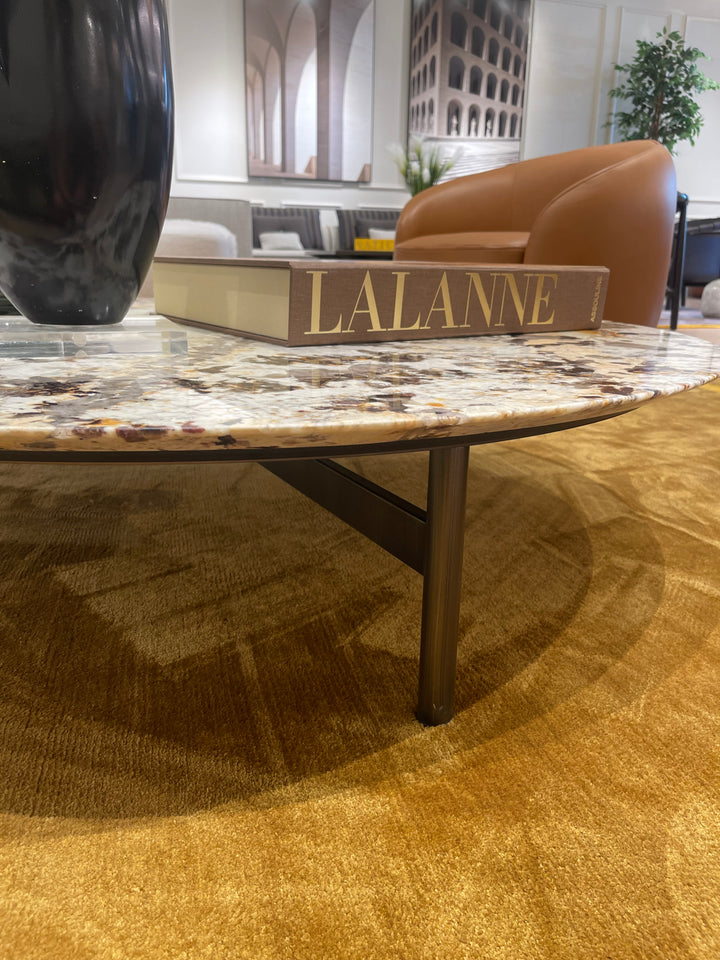 Totu coffee table PATAGONIA 120 x 26 cm Showroom Model Coffee Table Fendi Casa