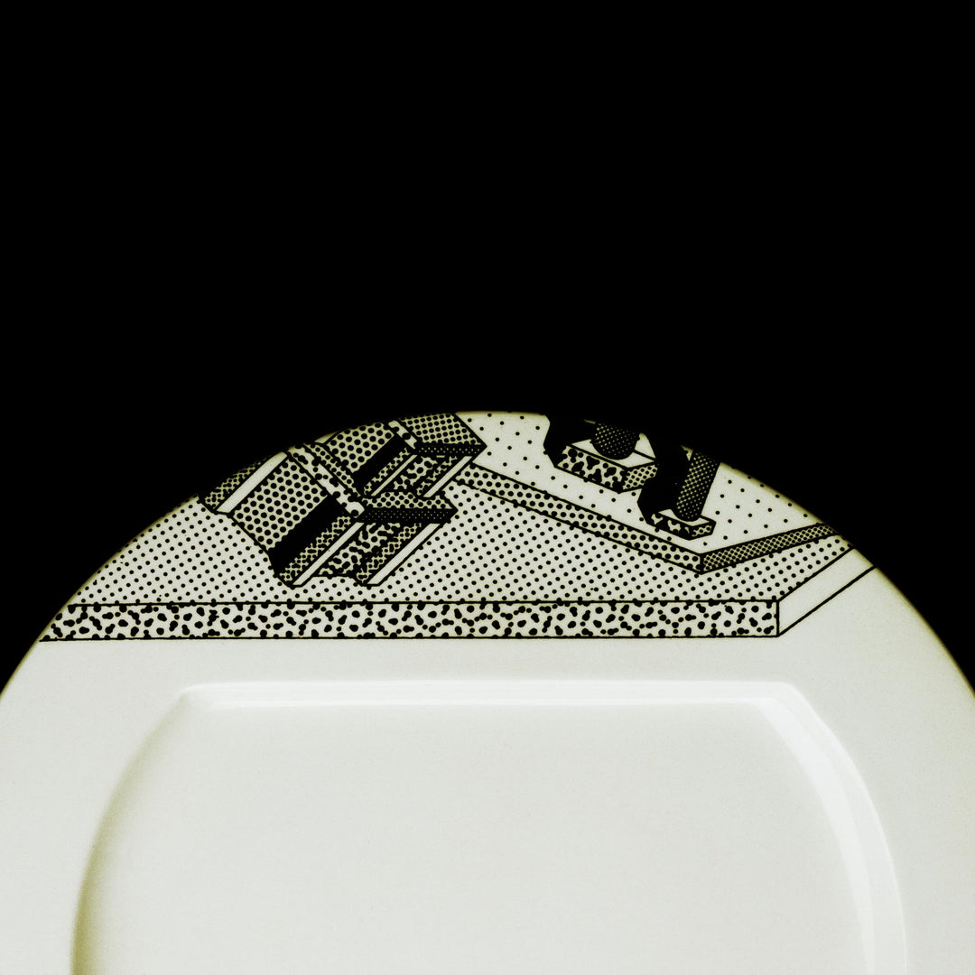 Indivia Plate Vases Memphis Milano   