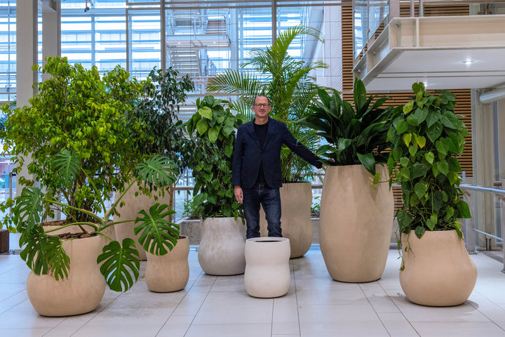 Pebble Planter – Midi Outdoor Planters Indigenus