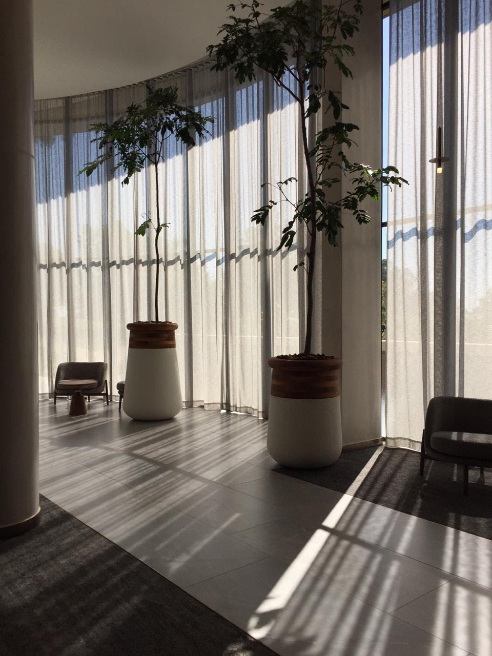 Soma Wood Planter – Medium