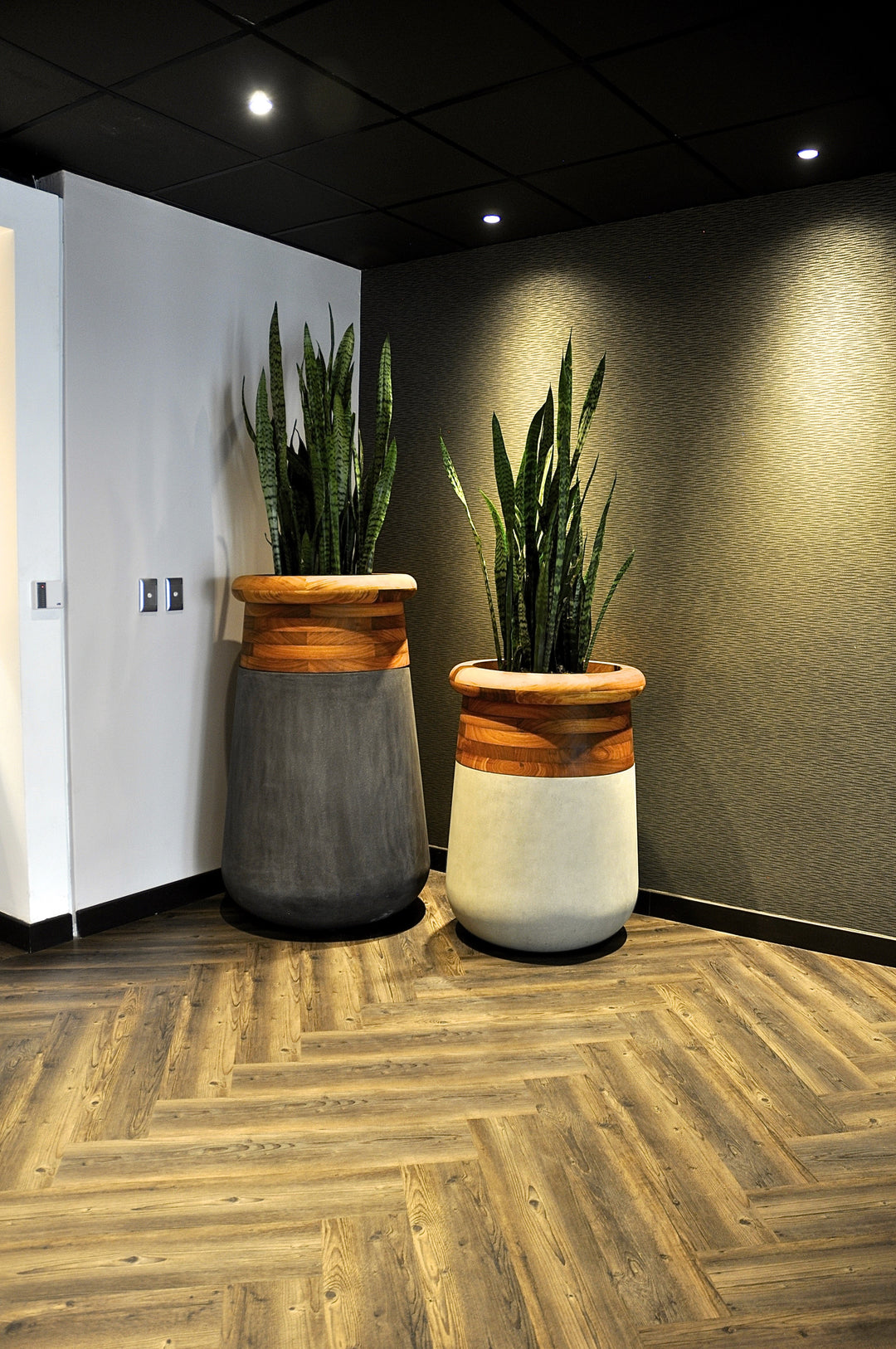 Soma Wood Planter – Medium