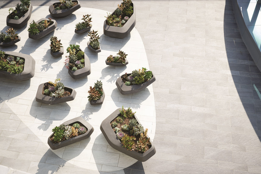 Steen Planter – Medium Outdoor Planters Indigenus