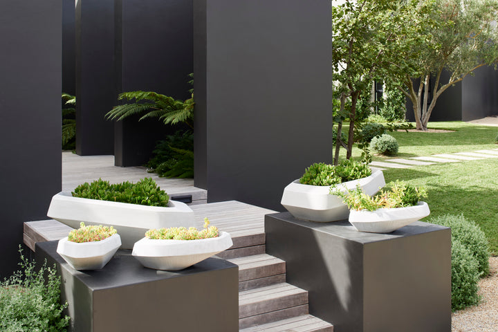 Steen Planter – Medium Outdoor Planters Indigenus