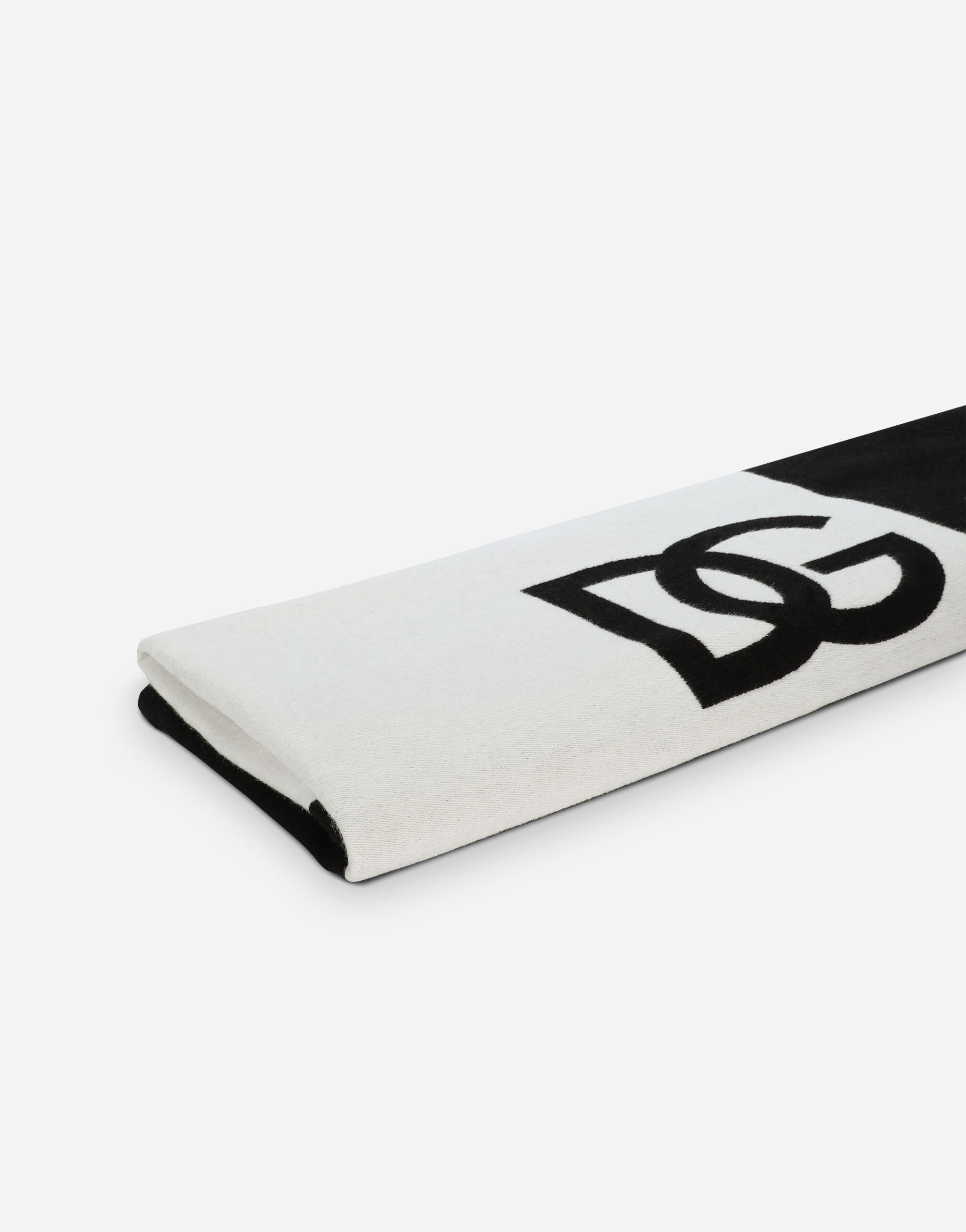 DG LOGO BLANKET – Italian Luxury Interiors