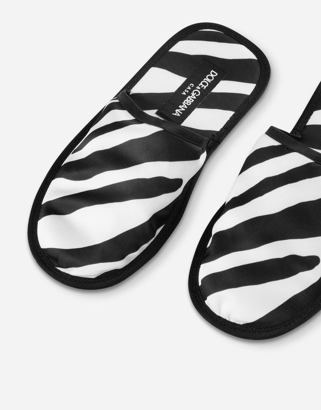 COMFORT KIT WITH POCHETTE, SLIPPERS AND SLEEP MASK  Dolce&Gabbana   