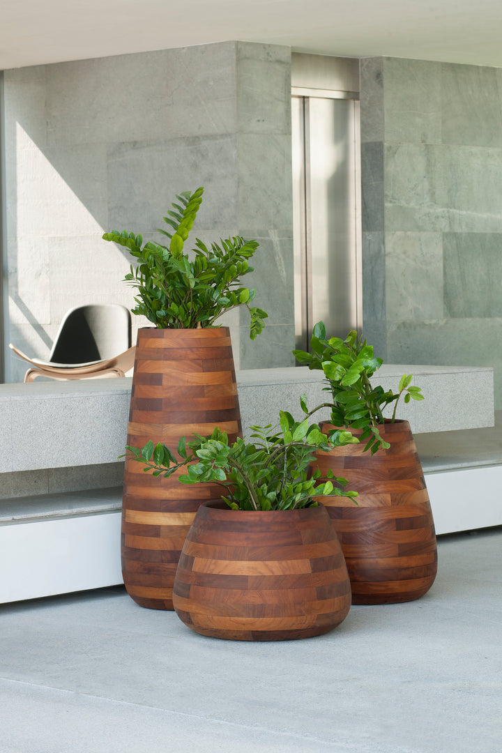 Tuber Wood Planter – Medium Outdoor Planters Indigenus
