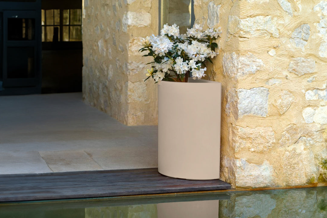 MEDIO CILINDRO Planter Outdoor Vondom