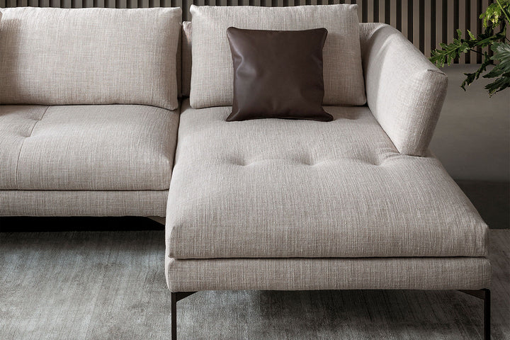 Aliante Sectional Sofa with Chaise Bonaldo