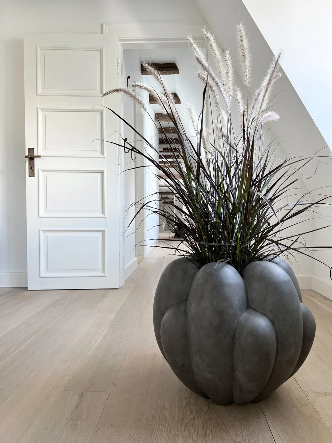 Bloom Vase, Big - Dark Grey Vases 101 Copenhagen   