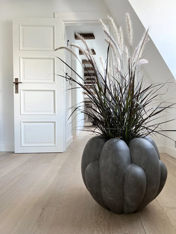 Bloom Vase, Big - Dark Grey Vases 101 Copenhagen   