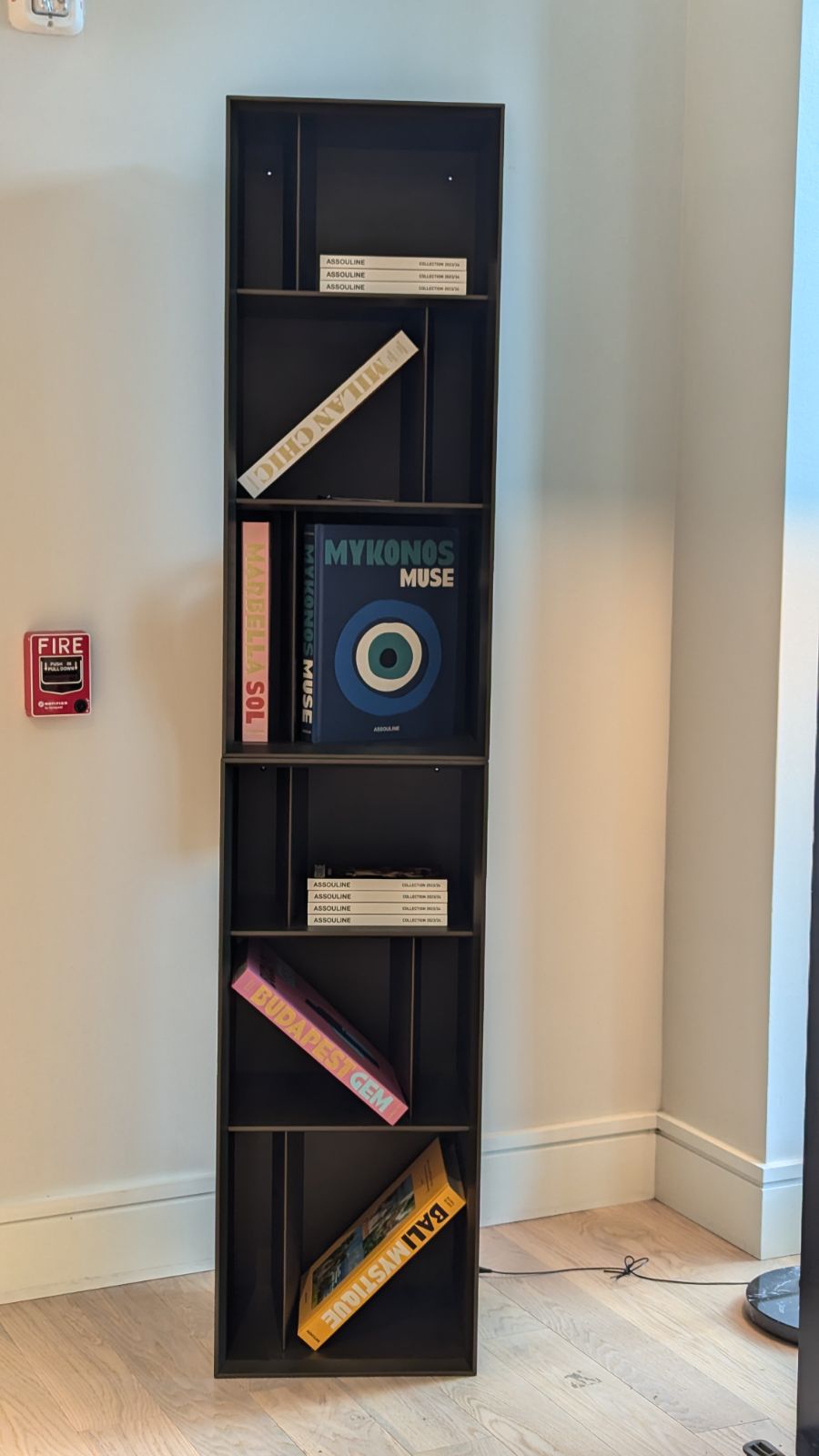 BENDY BOOKCASE NARROW SHOWROOM MODEL Bookcases & Standing Shelves Eforma