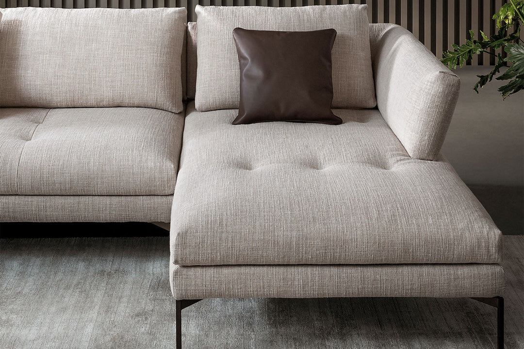 Aliante Sectional Sofa with Chaise Bonaldo