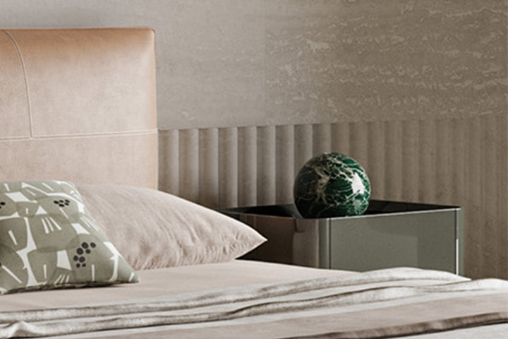 Arragan Nightstand