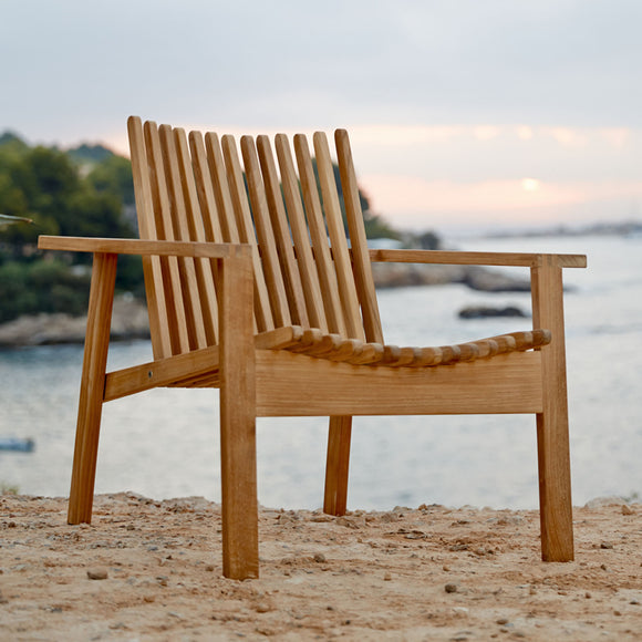 Amaze Outdoor Teak Stackable Lounge Chair Outdoor Chairs Cane-line