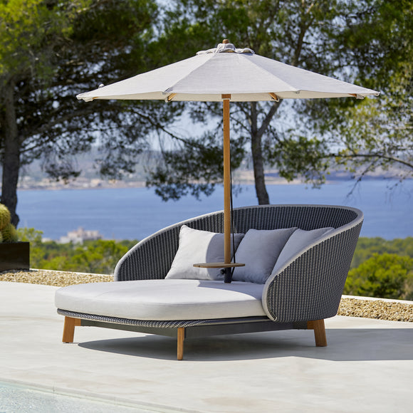 Peacock Outdoor Daybed Outdoor Sofas Cane-line