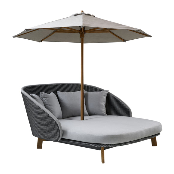 Peacock Outdoor Daybed Outdoor Sofas Cane-line