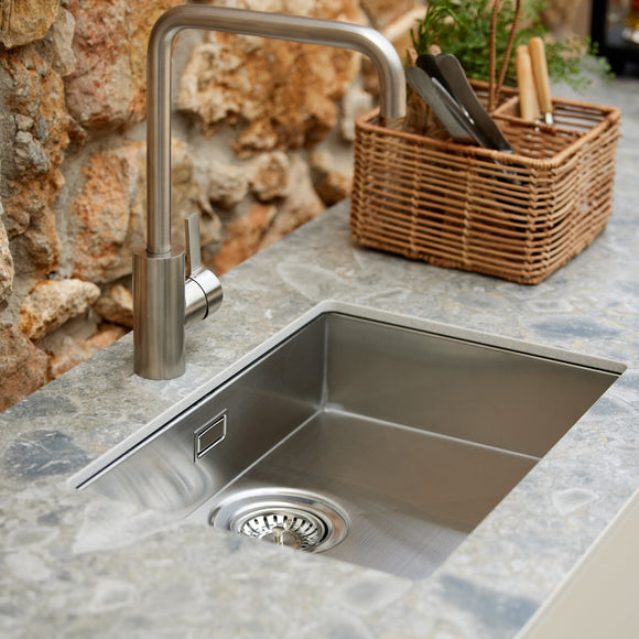 Sticks Outdoor Kitchen with Teak Shelf Outdoor Storage Boxes Cane-line